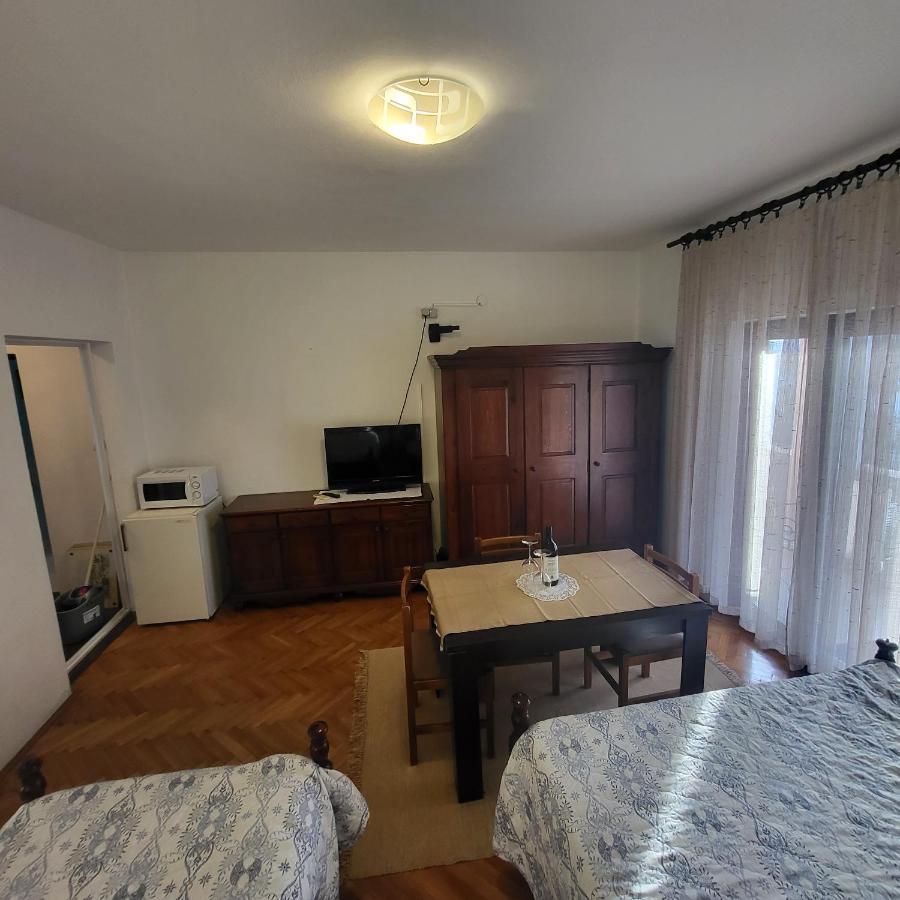 Studio Apartman Meljine Exterior foto